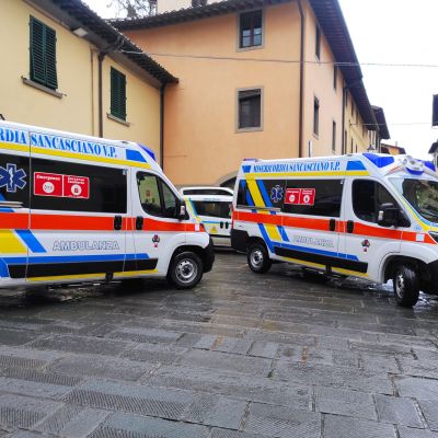 Le due nuove ambulanze